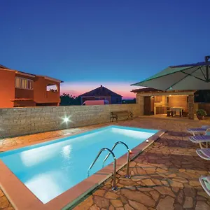  Villa Luxury Maria With Pool